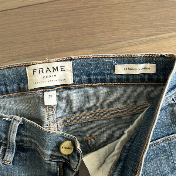Frame size 28 jeans - Picture 2 of 2